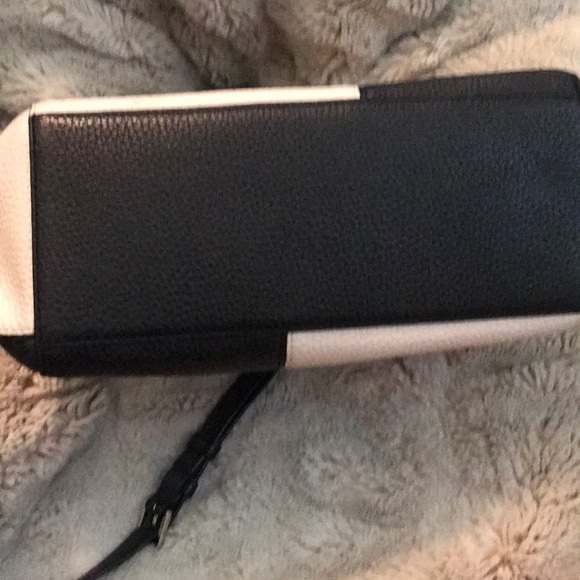 Kate Spade Purse - Picture 7 of 11